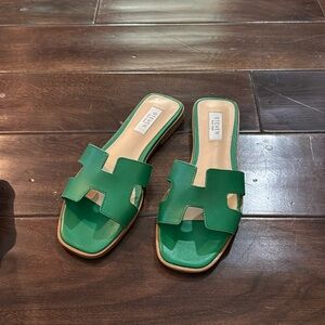 Steven  by Steve Madden Kelly Green sandal
